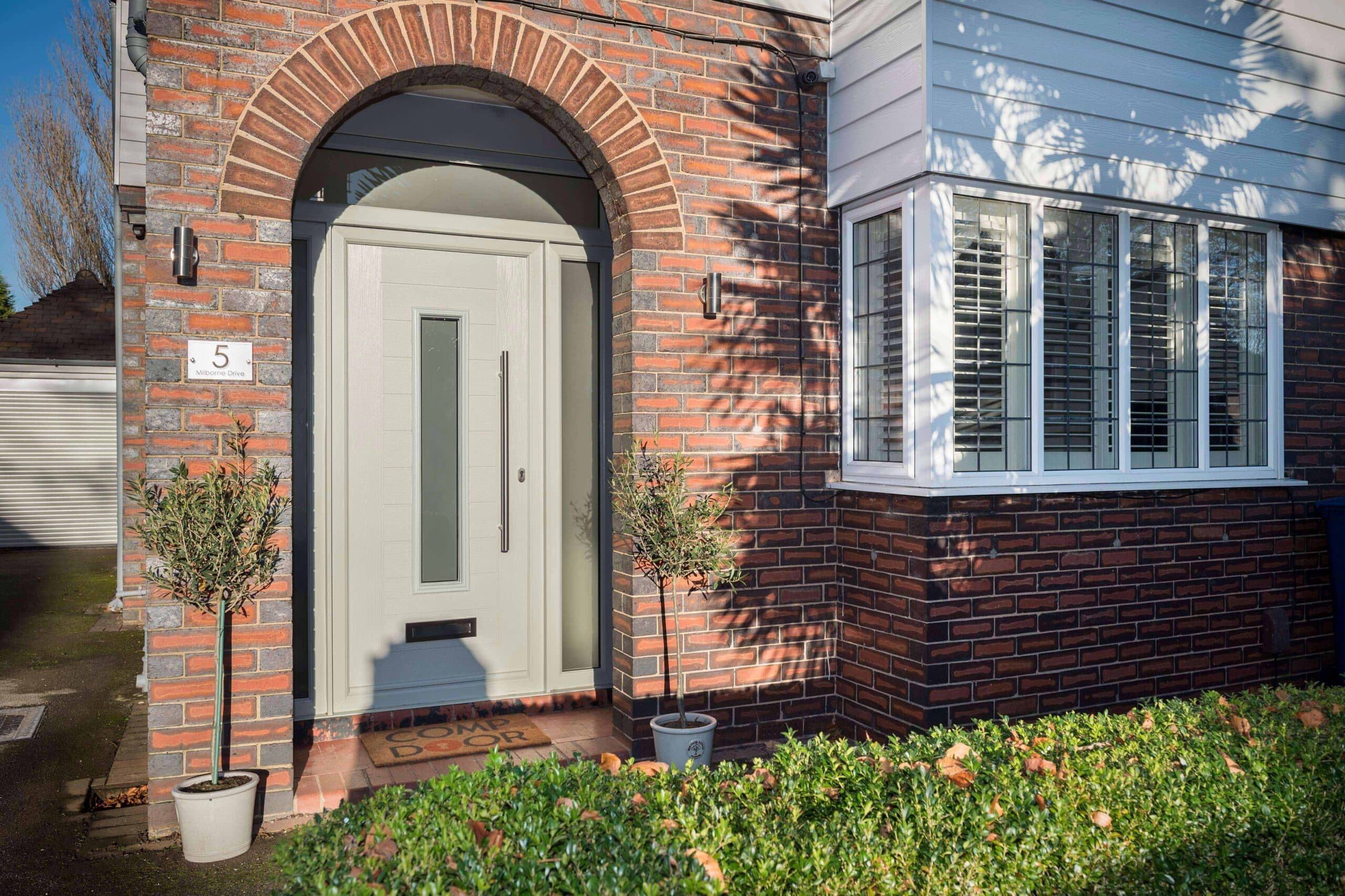 Picture of Front Door in Archway